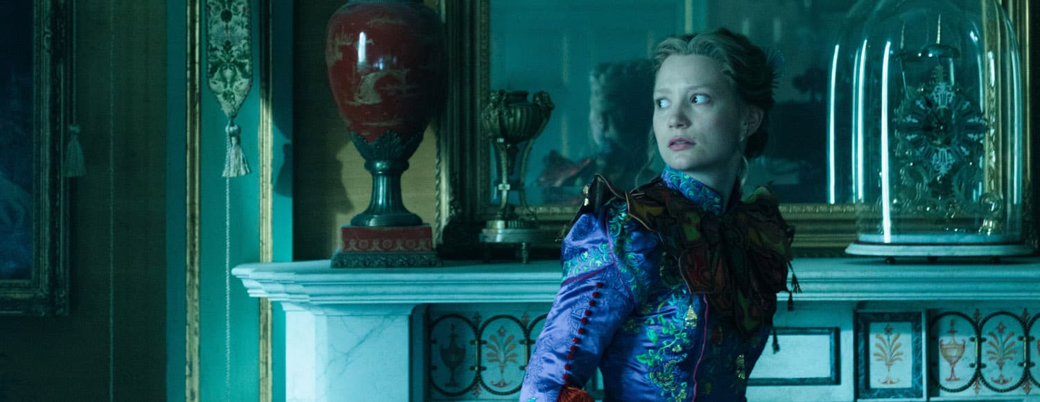 Alice Time Alice Through the Looking Glass: Chronosphere Featurette